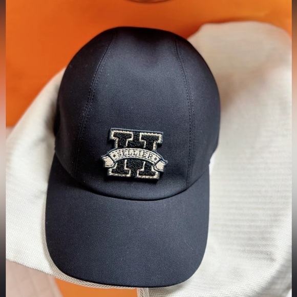 Authentic Hermes cap hat - Picture 3 of 11